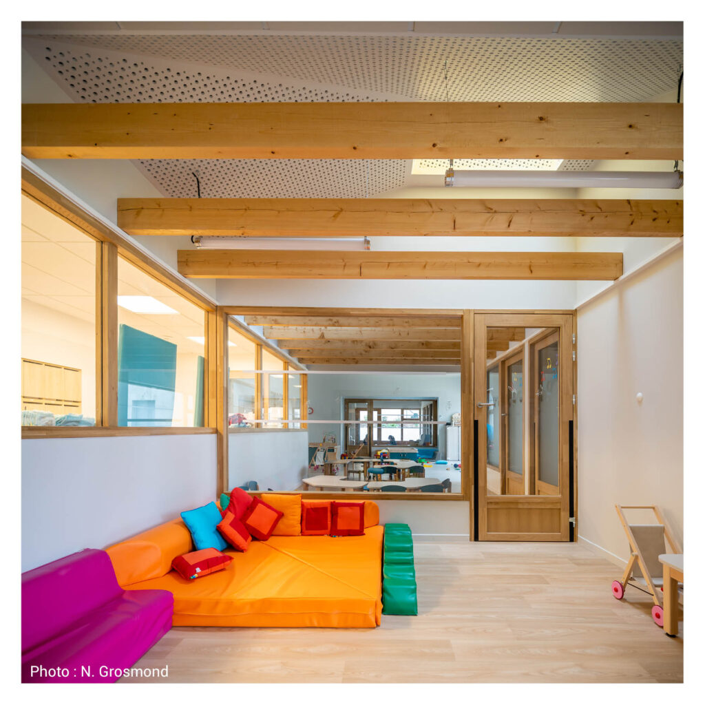 wra-072_creche-les_deux_oies_mecobat_choreme_ithaques_noisy-le-roi_kindergarden_batiment-paysage_hybride_petite-enfance_-vladimir-doray_fabrice-lagarde_7