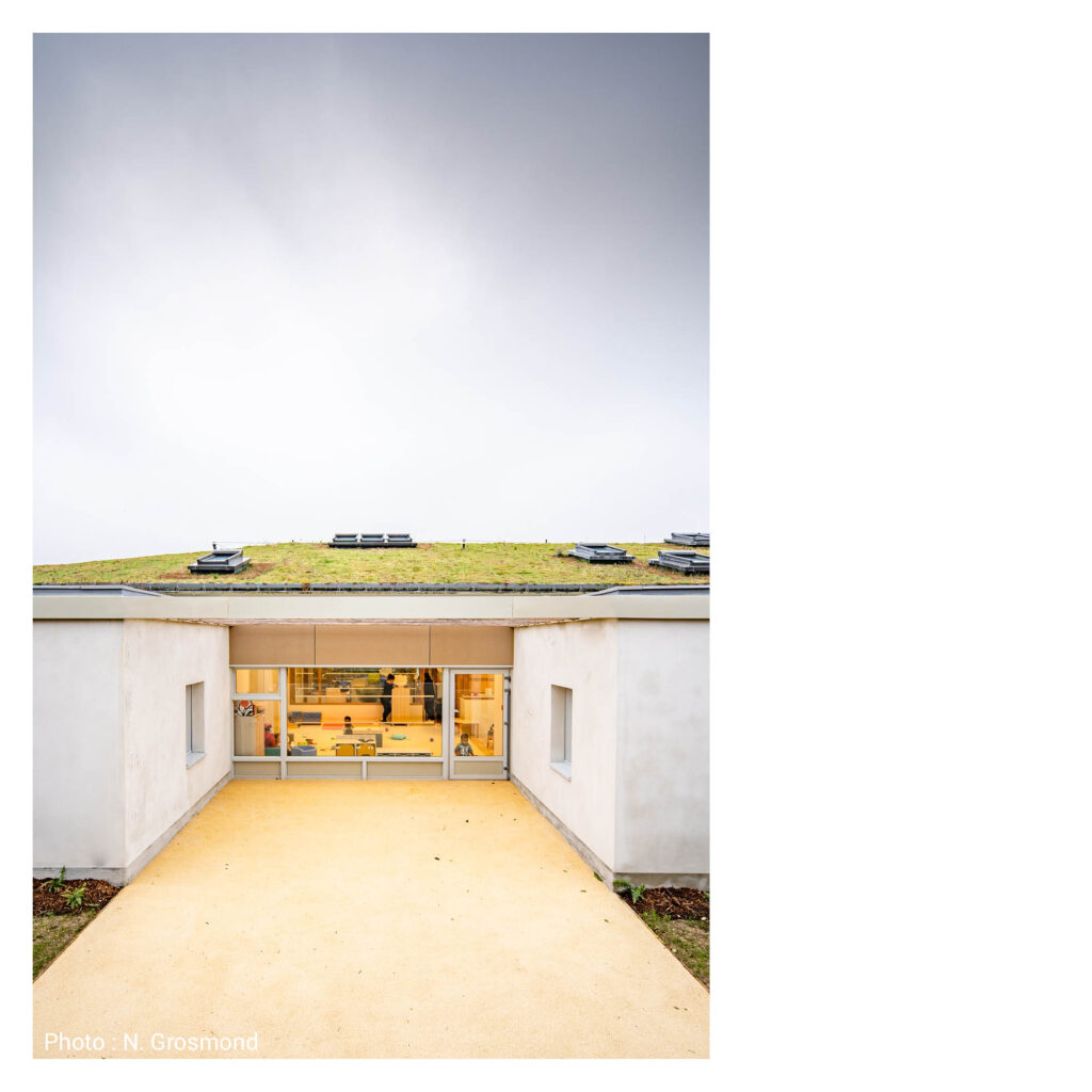 Sous la prairie, des pleins et des vides