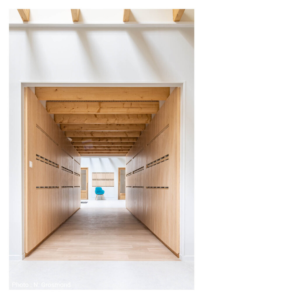 Voilà une belle photo, dans l'axe, bien cadrée, bien éclairée, bien rangée