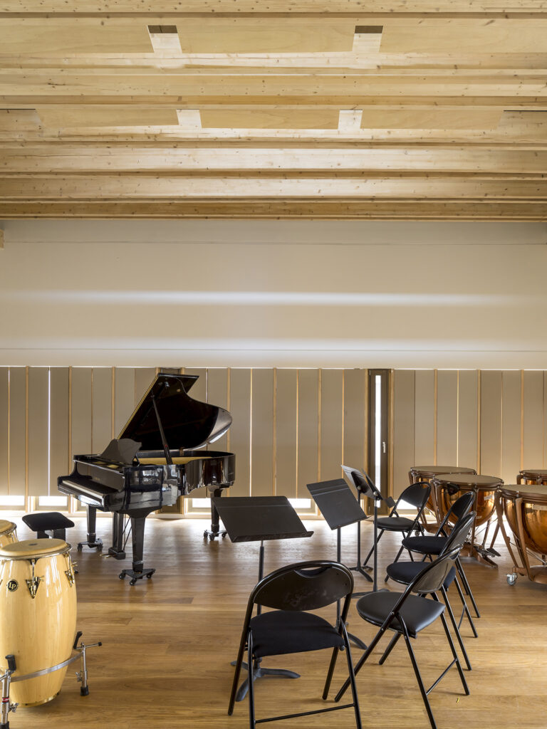 litotes_105_orchestre_volets_fermés_V