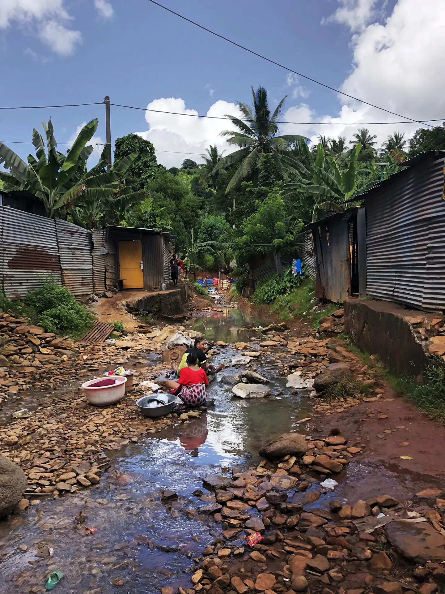 li_web_164a_kougnou-centre-ville_riviere_usage