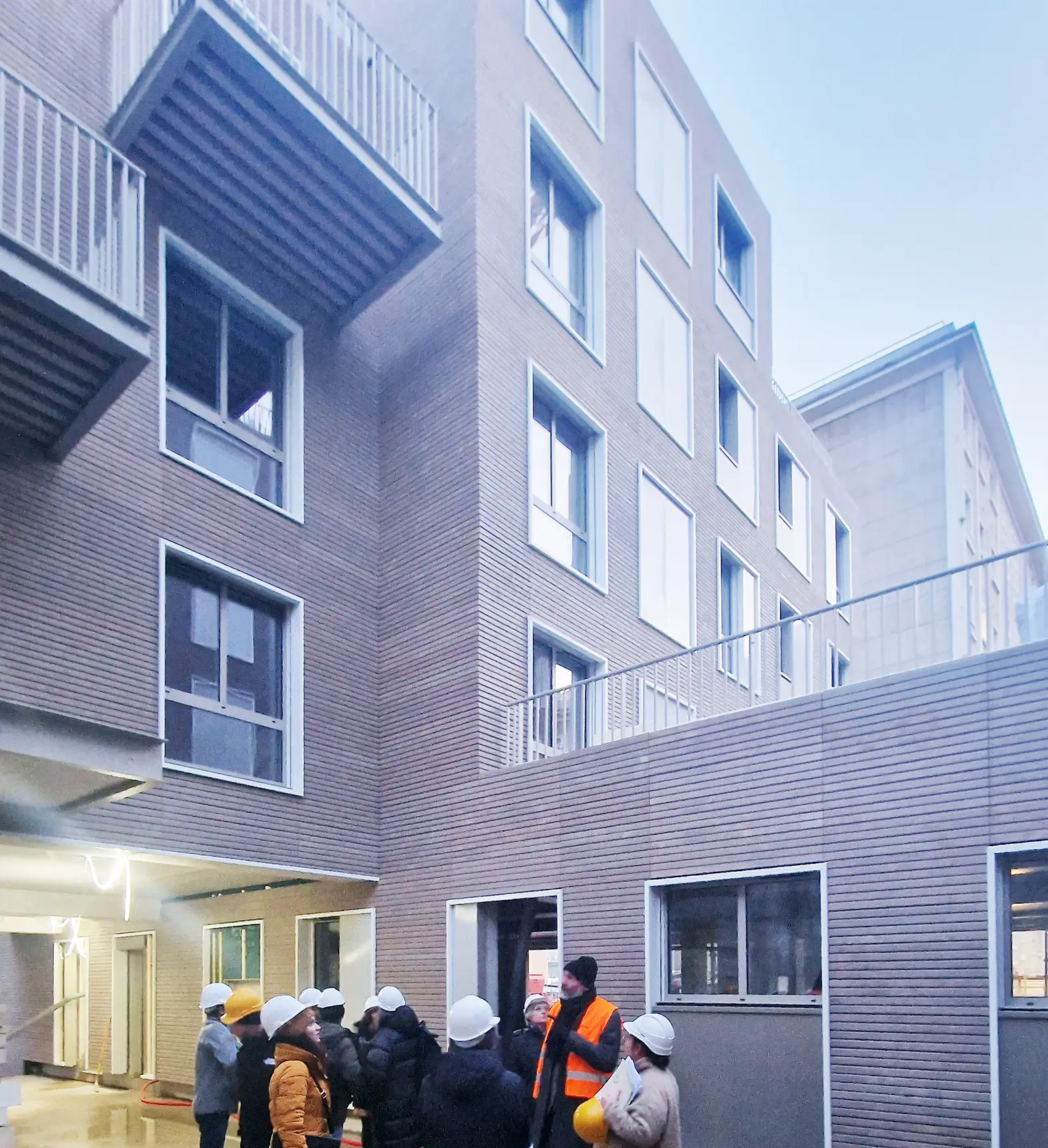 Construction bois en cœur d'ilots de 25 logements , une crèche associative, réhabilitation du parking existant et requalification des espaces extérieurs, Paris 16.
