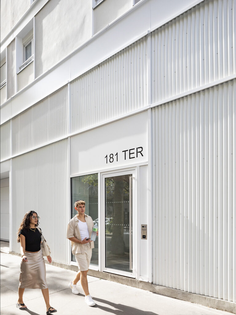 litotes_web_230_Clichy_façade_soubassement_detail_